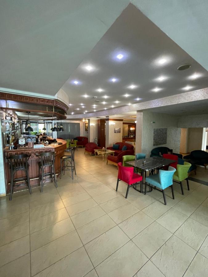 Terra Europe Brontes Hotel Targóvishte Exterior foto