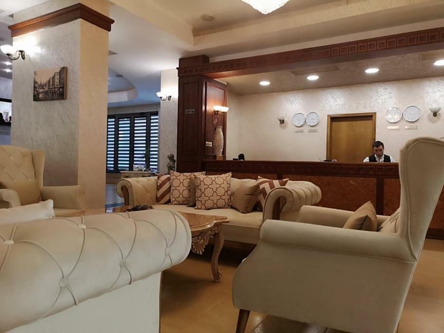 Terra Europe Brontes Hotel Targóvishte Exterior foto
